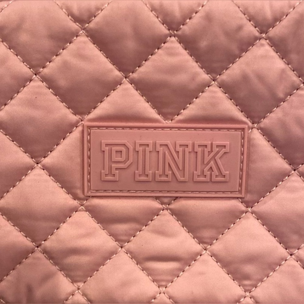 PINK Victoria's Secret Quilted Crossbody Belt Bag Fanny Pack - Picture 2 of 8